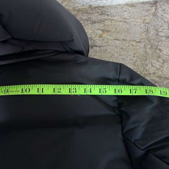 Uniqlo Seamless Down Jacket - Dark Blue- black - Picture 12 of 14